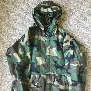 Military Issued Parka, Cold Weather, BDU Gortex (Mens Large- Long)